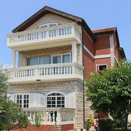 Apartments Guberina Шибеник Экстерьер фото