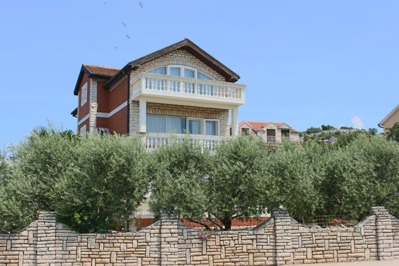 Apartments Guberina Шибеник Экстерьер фото